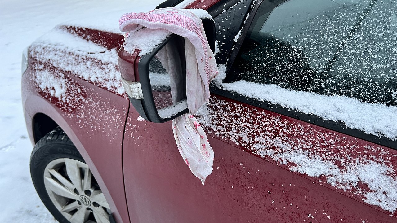 Fraudsters have found a new way to scam drivers with… a cloth