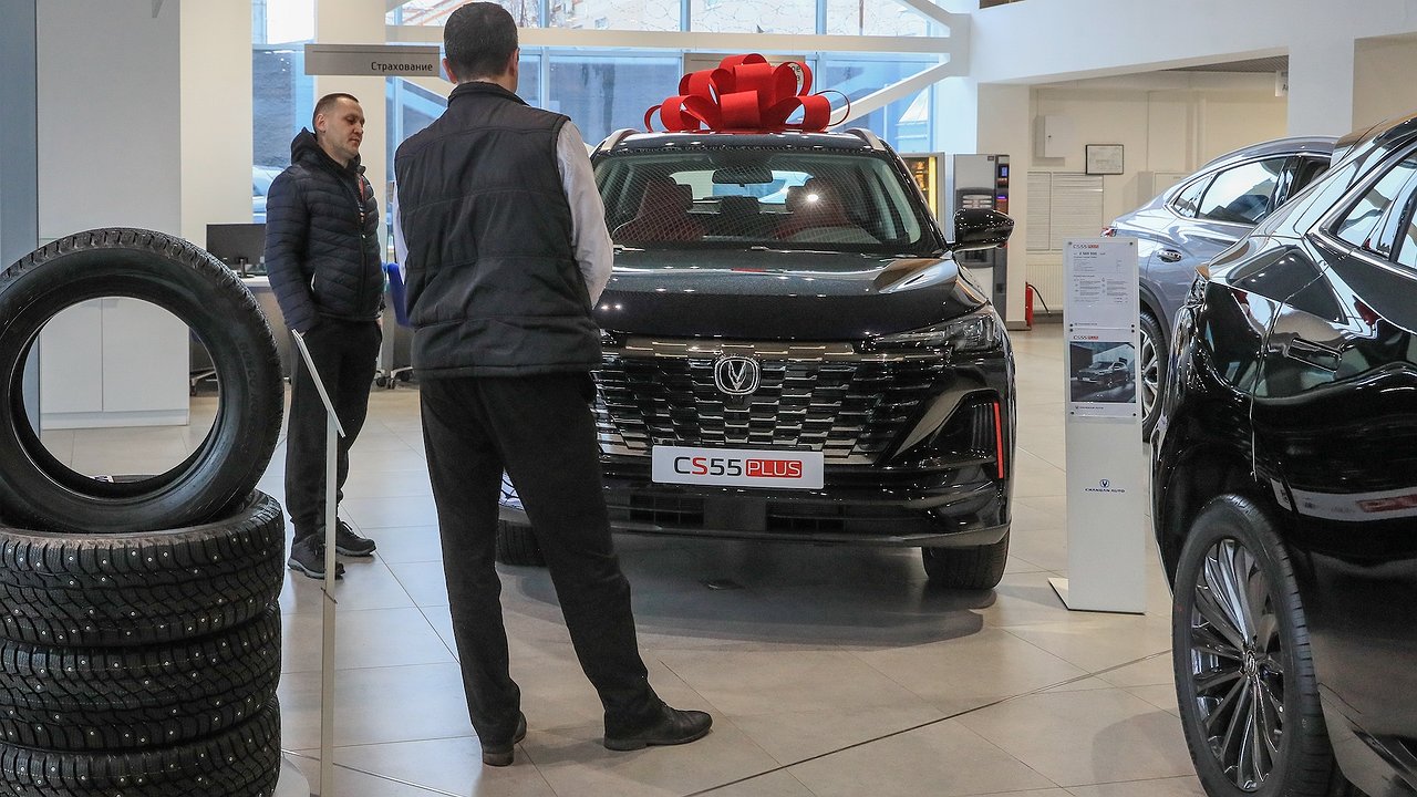 The number of new cars stuck in dealer warehouses is breaking all records