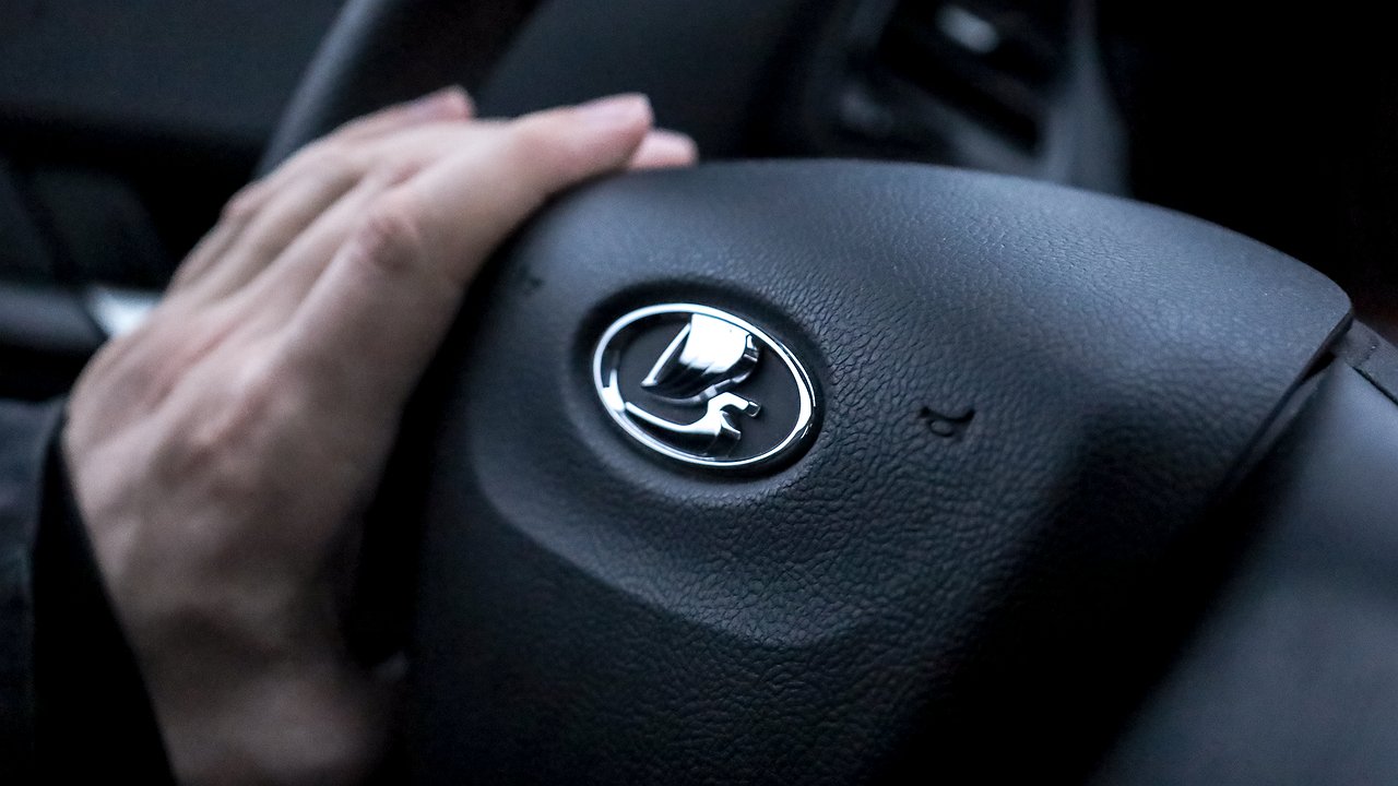 AVTOVAZ modernizes Vesta, the Chinese take advantage of Russia and the Duma ruins drivers: results of the week