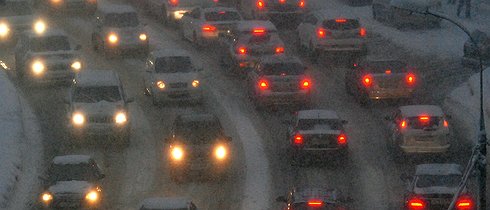 Чем опасна вода под ковриками в салоне автомобиля - Лайфхак - АвтоВзгляд