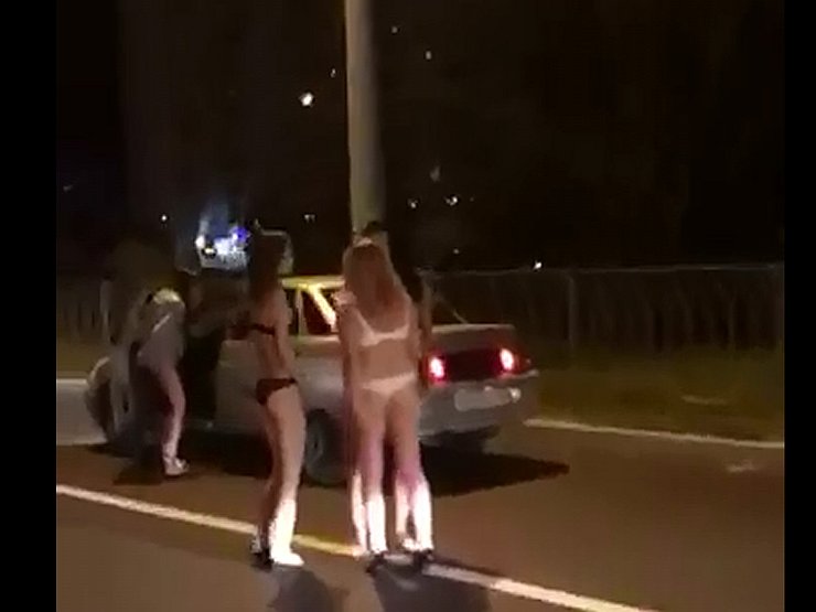 Видео Обнажённые Девчонки Видео Обнажённые Девчонки