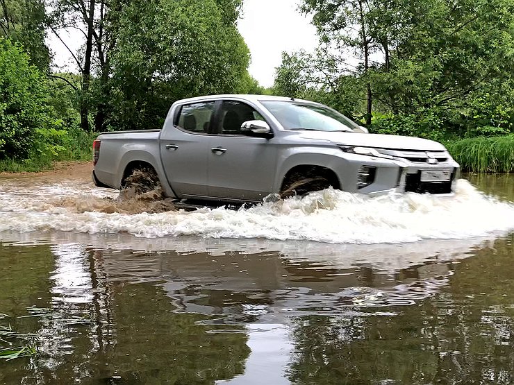 Как правильно преодолевать брод на автомобиле