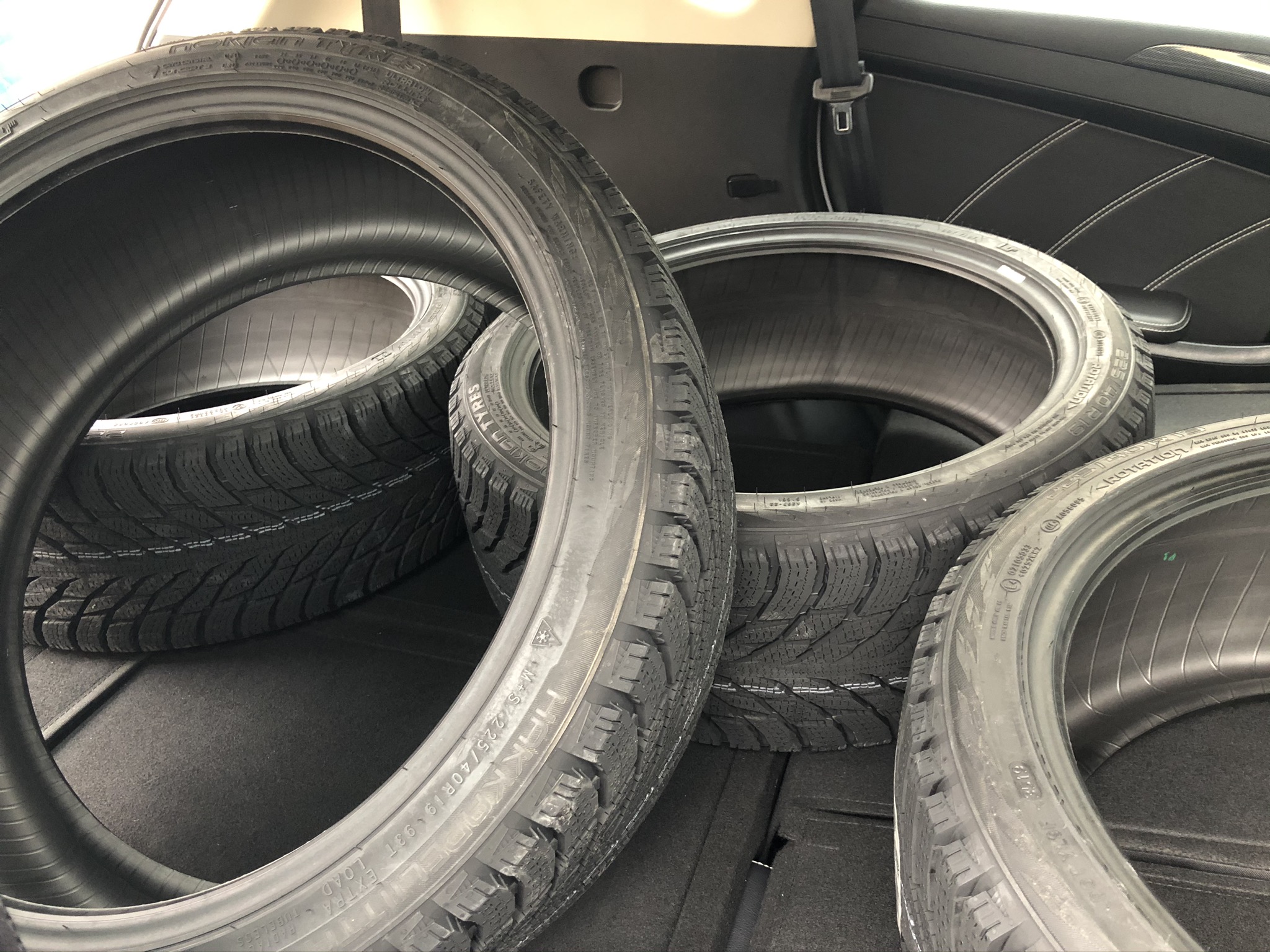Nokian tyres hakkapeliitta r3 suv. Nokian hakkapeliitta r3 suv. Tyres hakkapeliitta r3. Tyres hakkapeliitta r3. Nokian r3.