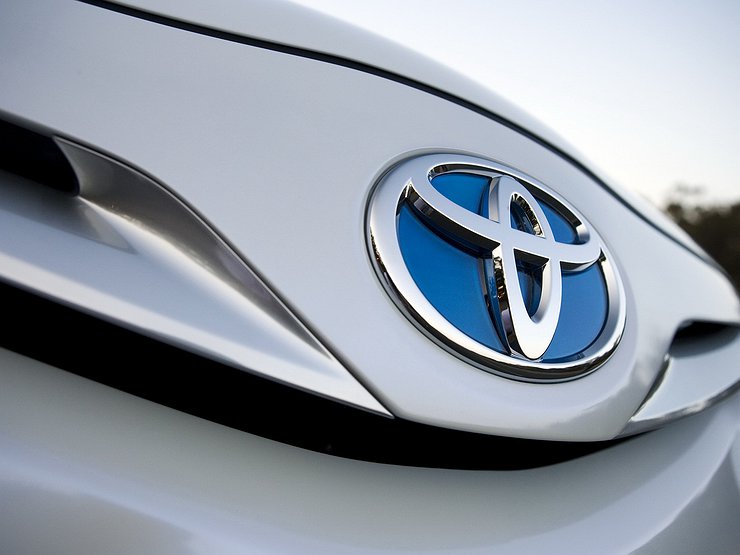 Марка машины toyota