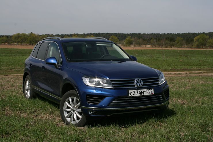 Volkswagen touareg fl. VW Touareg FL. Туарег FL 3.6. Фольксваген Туарег фл 2024. Фольксваген Туарег с светящимися значками.