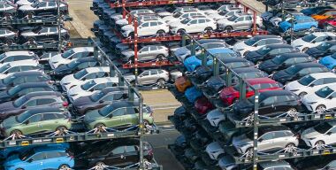 Импорт автомобилей в Россию из Казахстана вырос более чем втрое