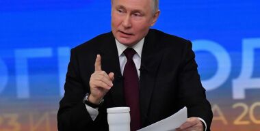 Путин выступил против покупки автомобиля за материнский капитал