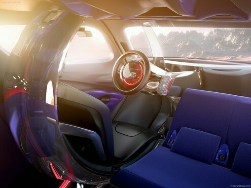 Когда-то, перед Второй мировой войной в линейке Citroёn появился очень невзрачный «гофрированный» минивэн Type H. Он не отличался шикарной отделкой, зато в него много что влезало, так что он, по сути, стал чуть ли не первым успешным коммерческим автомобилем в истории. Во всяком случае, продавали его вплоть до 80-х годов прошлого века. И вот спустя 70 лет после первой премьеры французы решили его реанимировать. В перспективном, конечно, варианте.