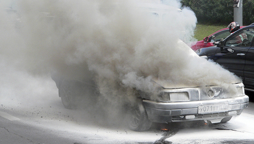 А вообще пожарные эксперты утверждают, что полностью легковушка сгорает дотла за 3-6 минут.