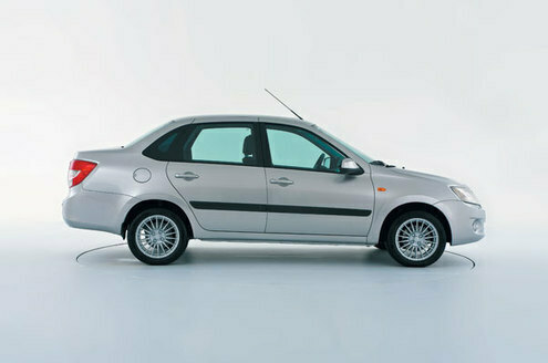 АВТОВАЗ порадовал от души! Впервые за свои 46 лет и за всю историю отечественного автопрома завод выводит на рынок серийный автомобиль с автоматической коробкой переключения передач — «автоматом» «вооружился» бюджетный седан LADA Granta.