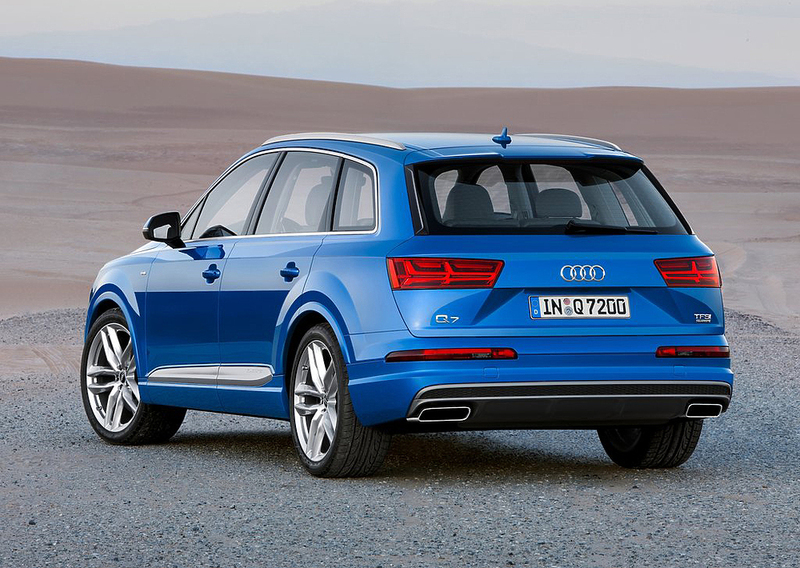 Кроме того, машину оснастят дизель-электрической силовой установкой мощностью 373 л.с. Прием заказов на новинку в России стартует в марте.