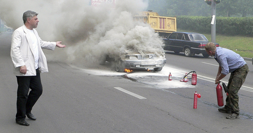 Самые распространенные причины воспламенения &mdash; неполадки с электрикой, оброненный &laquo;бычок&raquo; сигареты. Реже &mdash; искра от чужого авто