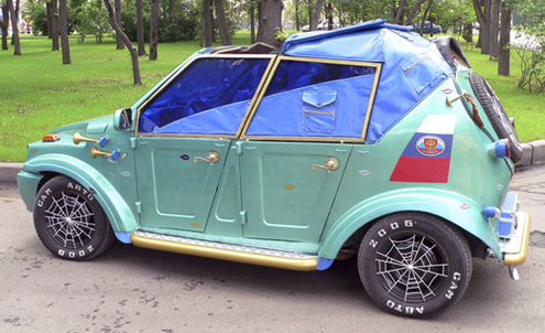 Улыбайтесь, господа, улыбайтесь, и тогда даже самая раздолбанная дорога преодолеется легче!