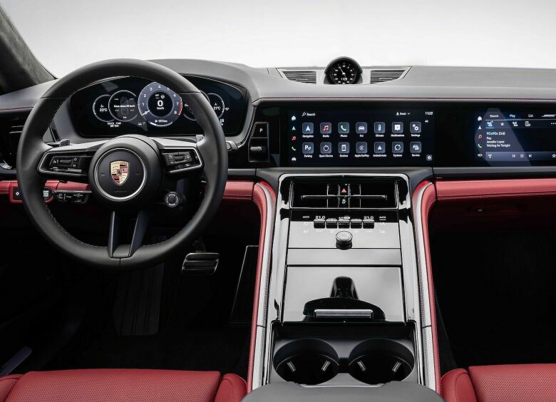 Изображение Porsche рассекретила интерьер Panamera нового поколения