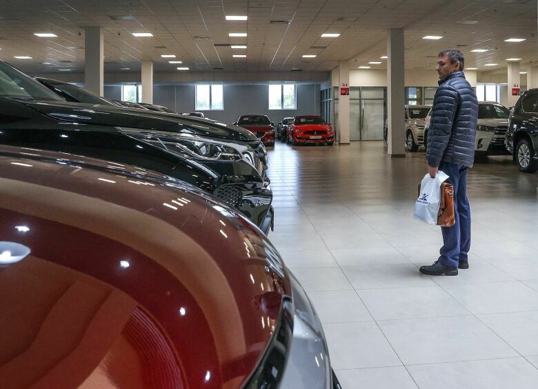 Изображение В России резко выросли продажи автомобилей старше 10 лет