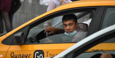 МВД запретит «нелегалам» покупать автомобили и получать российские «права»