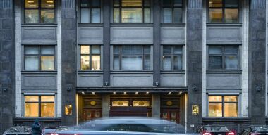 Депутатам перестанут оплачивать бензин, если они не пересядут на отечественные машины