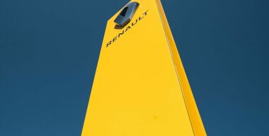 Российские дилеры подали в суд на компанию Renault