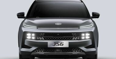С Новым годом: кроссовер JAC JS6 подешевел на 700 000 рублей