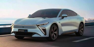 Стала известна цена премиального седана Exeed, который приедет в Россию