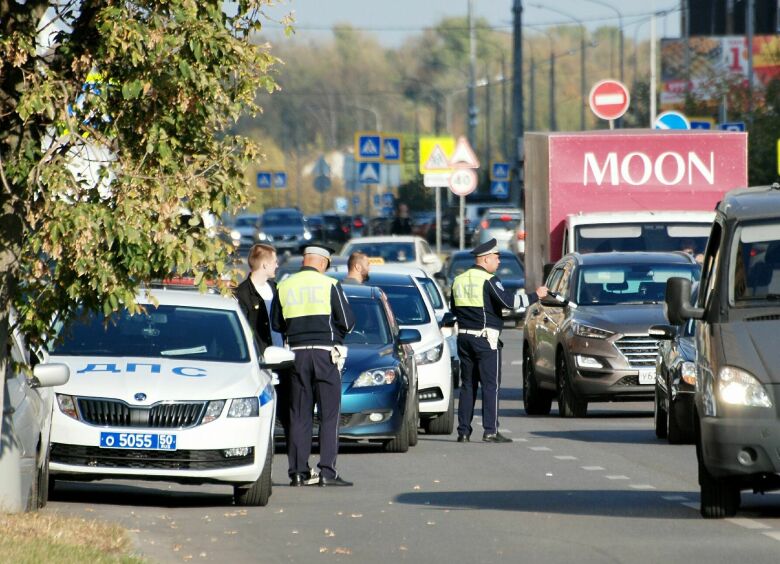 Изображение Негласные правила для водителей, отсутствующие в ПДД, но не менее важные