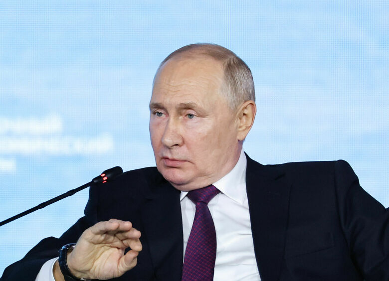 Изображение Как торговцы бензином нагло подставляют Президента РФ Владимира Путина