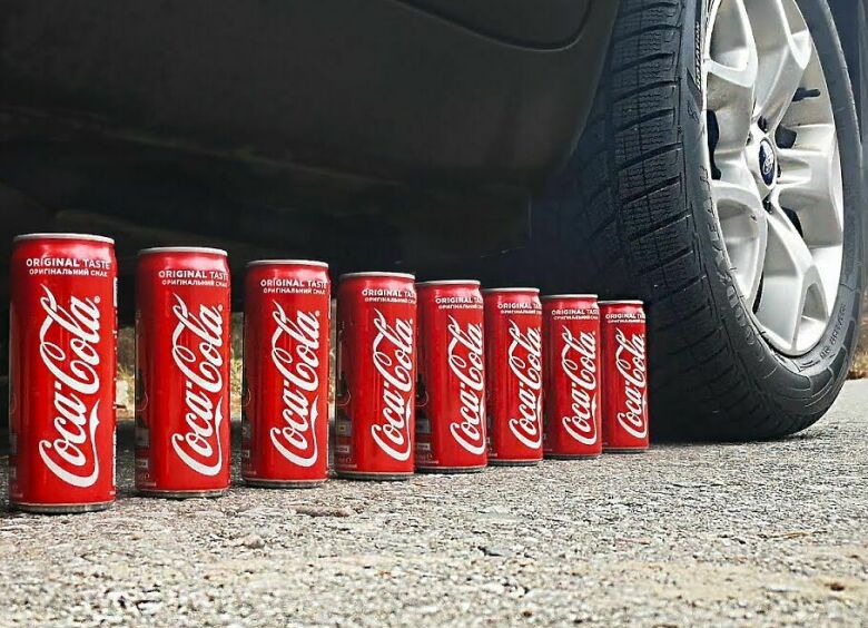 Изображение Зачем советские водители хранили в гараже «Кока-колу»
