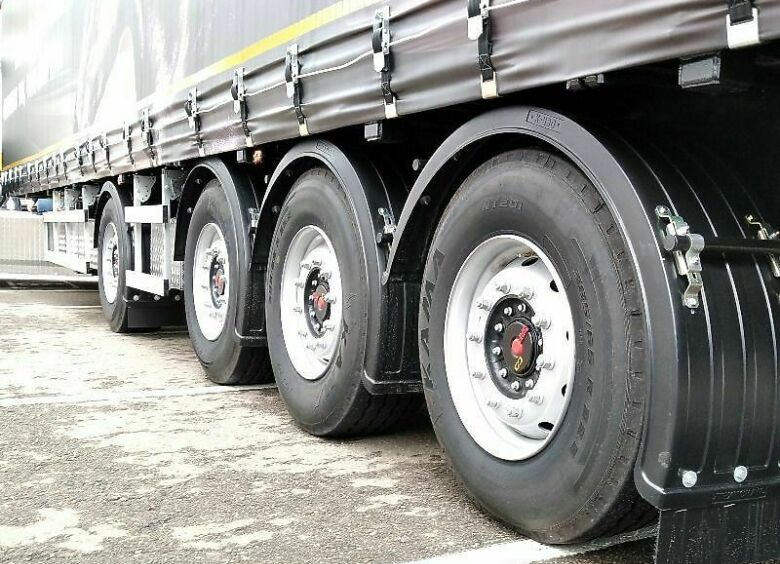 Изображение Авито для комтранса: как выгодно купить новые шины для грузовиков в России