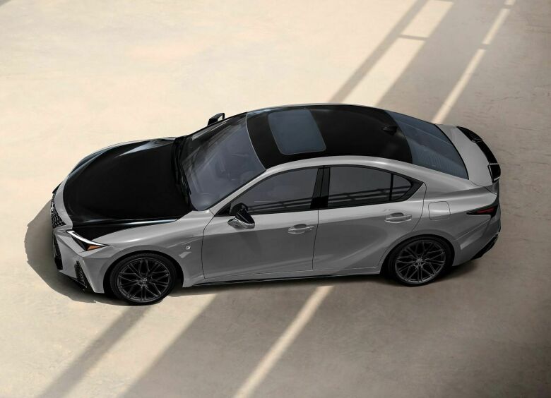 Изображение Lexus снова обновил седан IS и добавил ему «черную» версию
