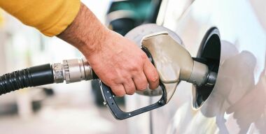 В большинстве российских регионов снизились цены на топливо