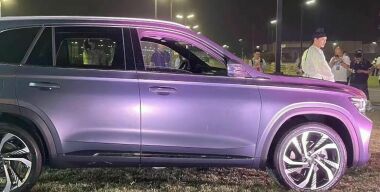 Китайцы объявили цены на обновленный кроссовер Geely Monjaro