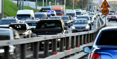 Правительство не будет снижать транспортный налог законопослушным водителям