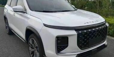 Jetour выводит на рынок свой первый «гибрид» — кроссовер Shanhai L9