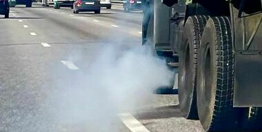 Почему синий дым из выхлопной трубы не должен пугать водителя