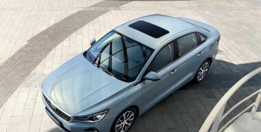 Geely объявила российские цены на новый седан Emgrand