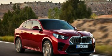 BMW представила новое поколение кроссовера X2