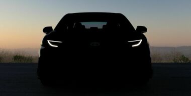 Toyota показала первую фотографию новой Camry
