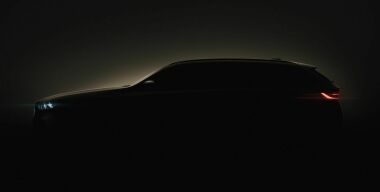 Баварцы опубликовали первую фотографию нового универсала BMW 5-й серии
