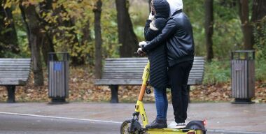 За превышение скорости на электросамокате предложили сажать на 15 суток