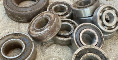 Зачем автовладельцы со стажем ищут на барахолках советские подшипники