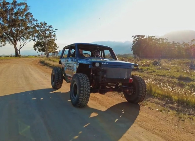 Изображение Смелый эксперимент: LADA 4x4 «вооружили» мотором V8 от Toyota