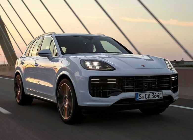 Изображение 739 «лошадей»: Porsche выкатила самый мощный Cayenne в истории