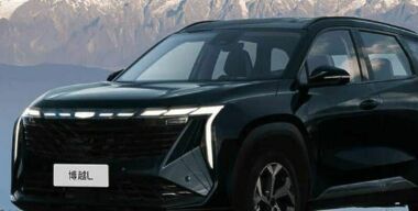 Стартовали продажи удлиненной версии кроссовера Geely Boyue