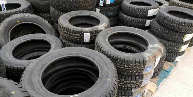 ГИБДД разрешила ездить летом на «зиме», не бояться «газа» и пользоваться регистратором