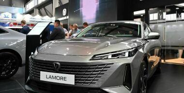 Против Chery Arrizo 8: Changan презентовал в России седан Lamore