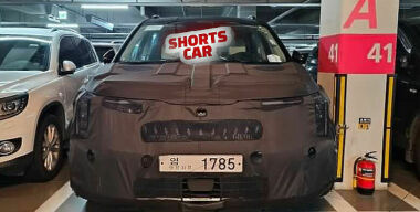 Опубликованы фото рестайлингового Kia Carnival в камуфляже