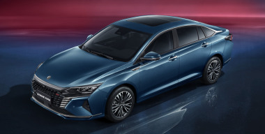 Объявлены российские цены на Dongfeng Aeolus Shine Max