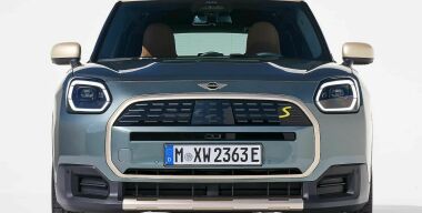 Первый MINI с автопилотом: кроссовер Countryman дорос до Audi Q3