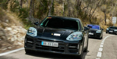 В Сеть «утекла» информация о новом поколении Porsche Panamera