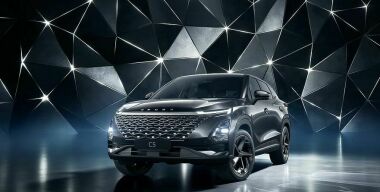 В России стартовали продажи кроссовера Omoda C5 в спецверсии Black Diamond